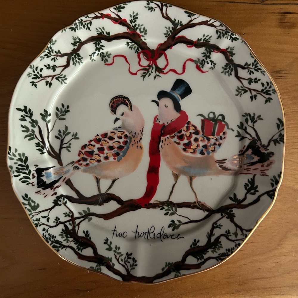 Anthropologie 12 Days of Christmas plate - Two Turtle Doves. NWOT!